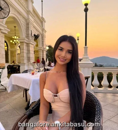 Aisha photo 8