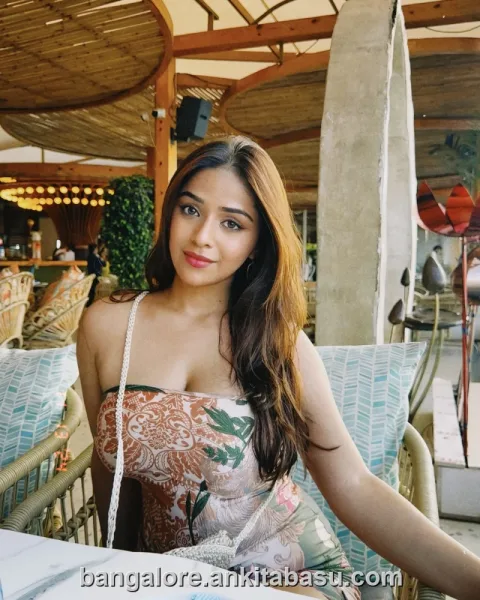 Komal photo 3