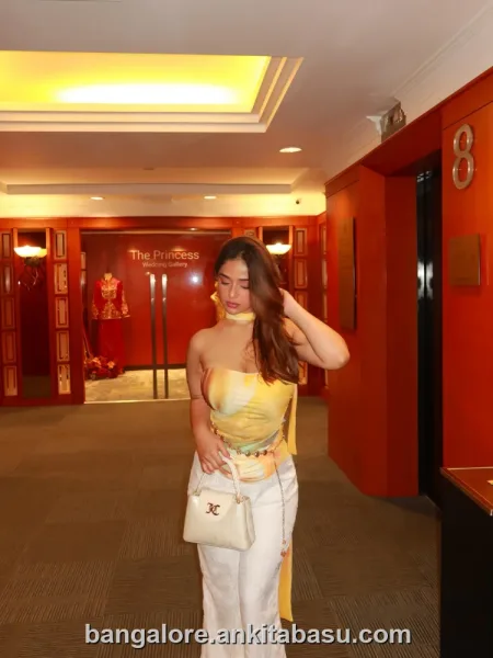 Urvashi photo 3