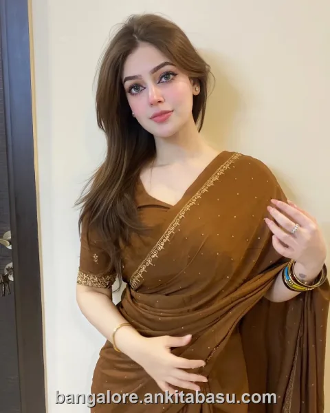 Nidhi photo 3