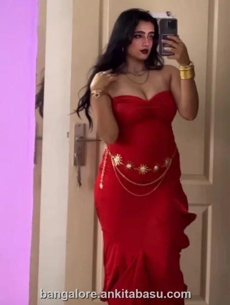 Mia photo 5
