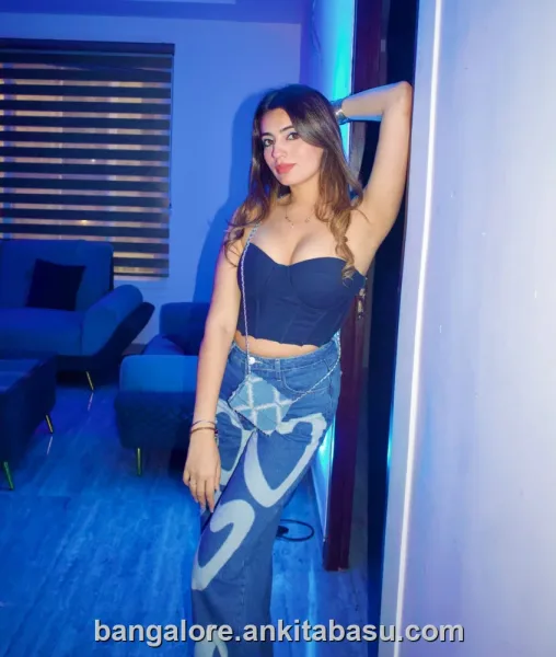 Riya photo 5